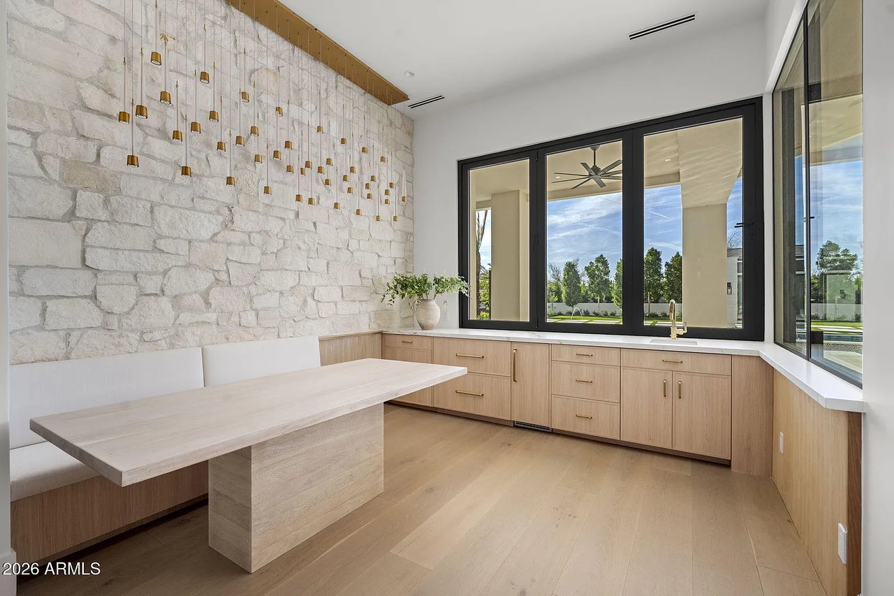 4534 E PEBBLE RIDGE Road