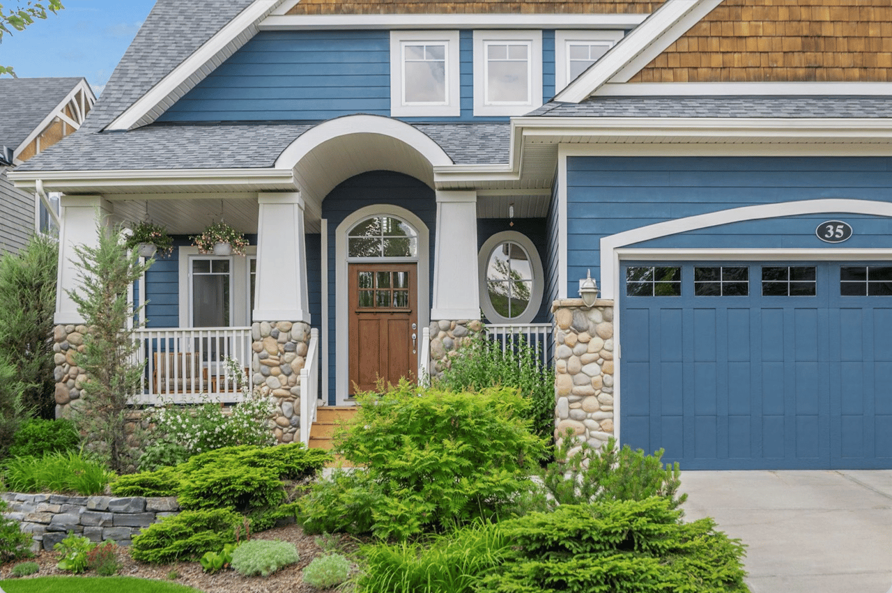 IT WAS LOVE AT FIRST SIGHT, AND IT ONLY GOT BETTER SOLD IN TUSCANY | 35 TUSSLEWOOD DRIVE NW