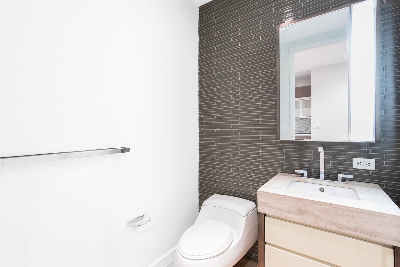 75 Wall Street, Apt 24R