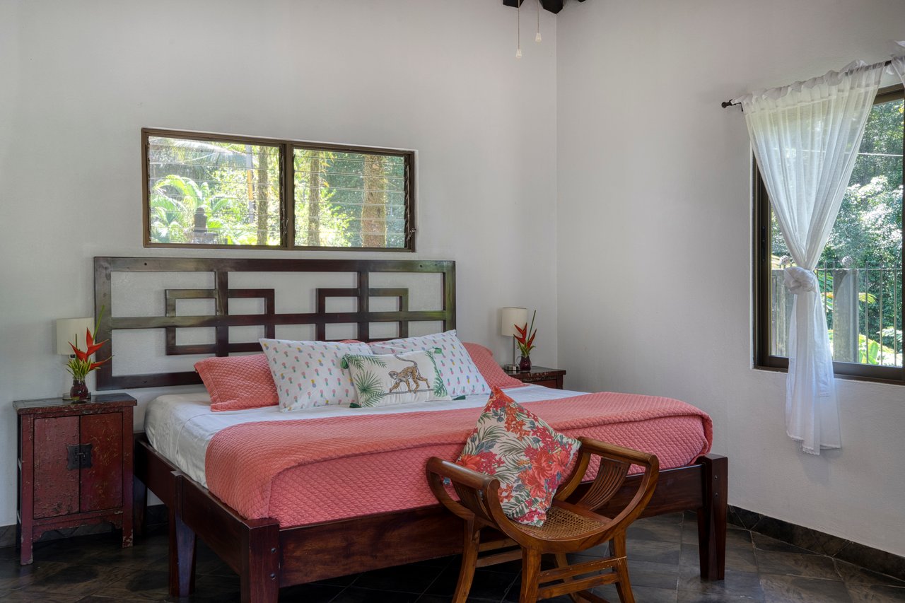 3 Bedroom Bali Style Home in Uvita