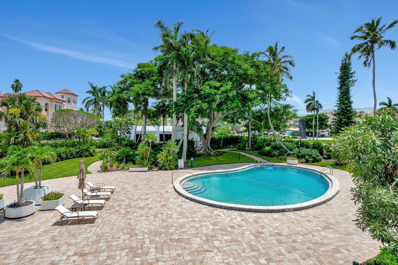 3951 Gulf Shore Blvd N 801 - Horizon House