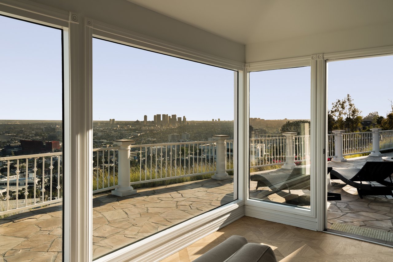 8527 Hedges Way, Hollywood Hills