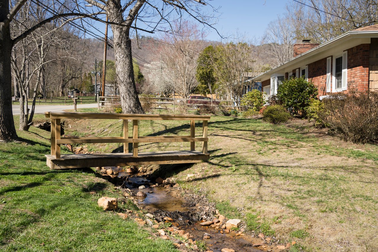 879 New Haw Creek Road