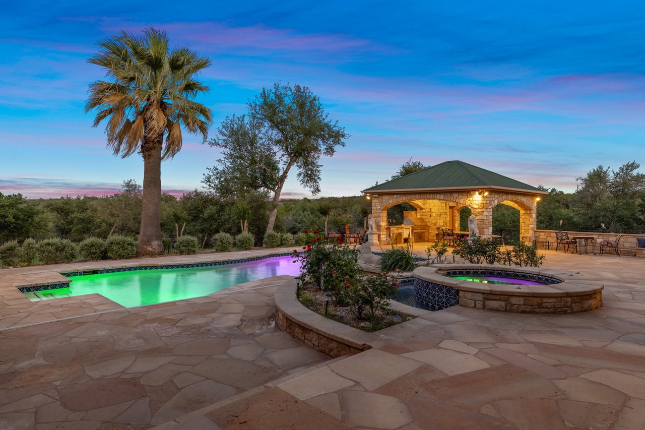 32 Acre Estate
