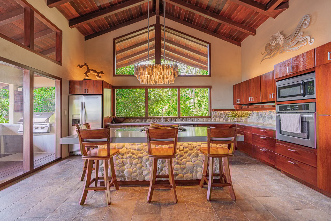 CasaPor Fin,Where the Rainforest Meets the Sea - Oceanview Luxury Estate