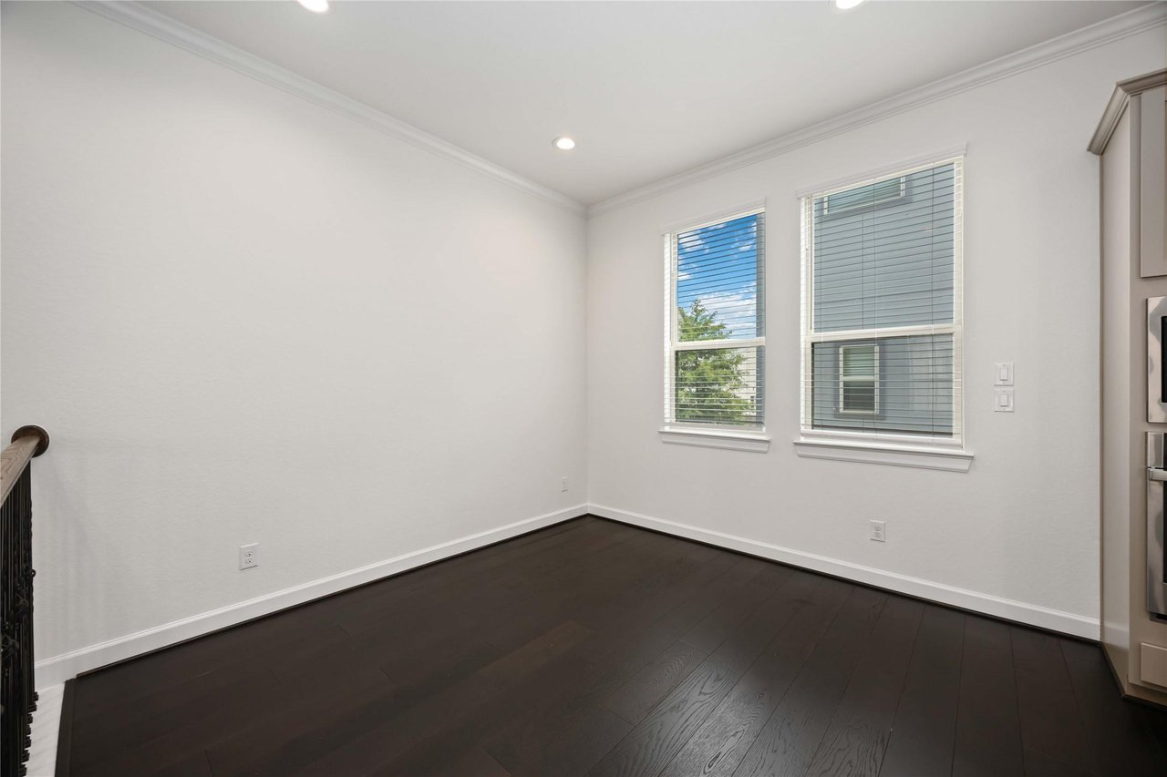 4012 Centre Valley Ln Houston, TX 77043