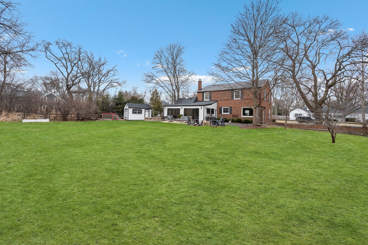 530 Woodland Lane South 