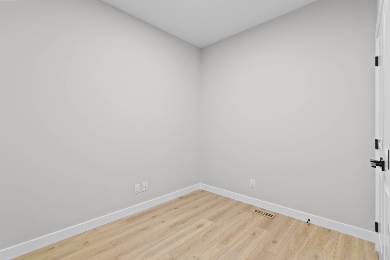 151 Belvedere Crescent SE