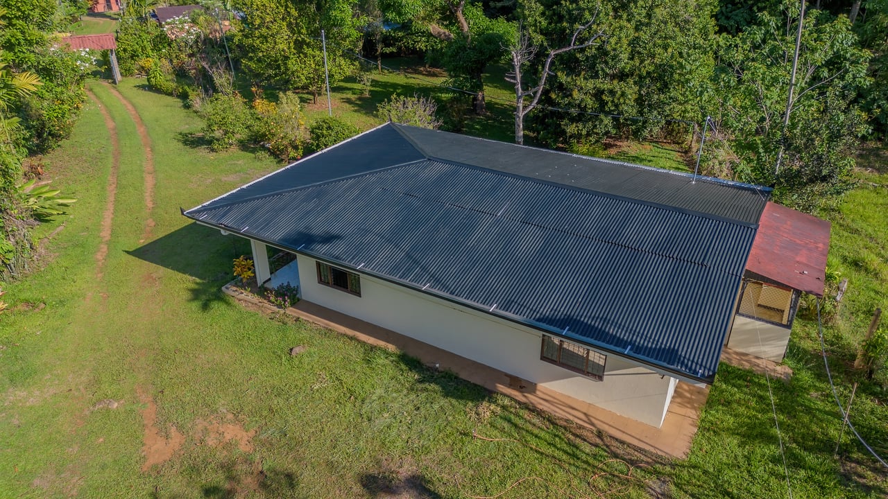 Vista Serena, beautiful House surrounded by nature in Villa Nueva de Quepos