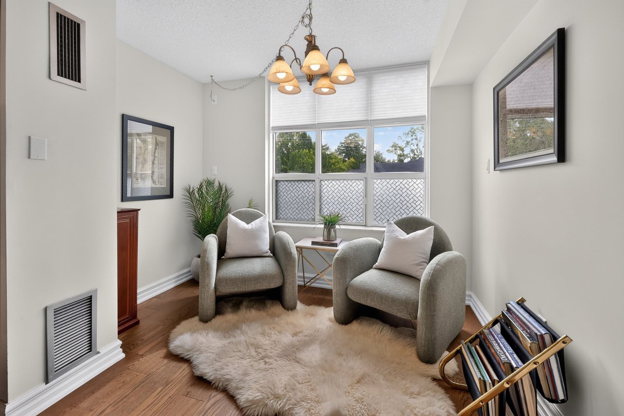 211-221 Robinson Street, Oakville