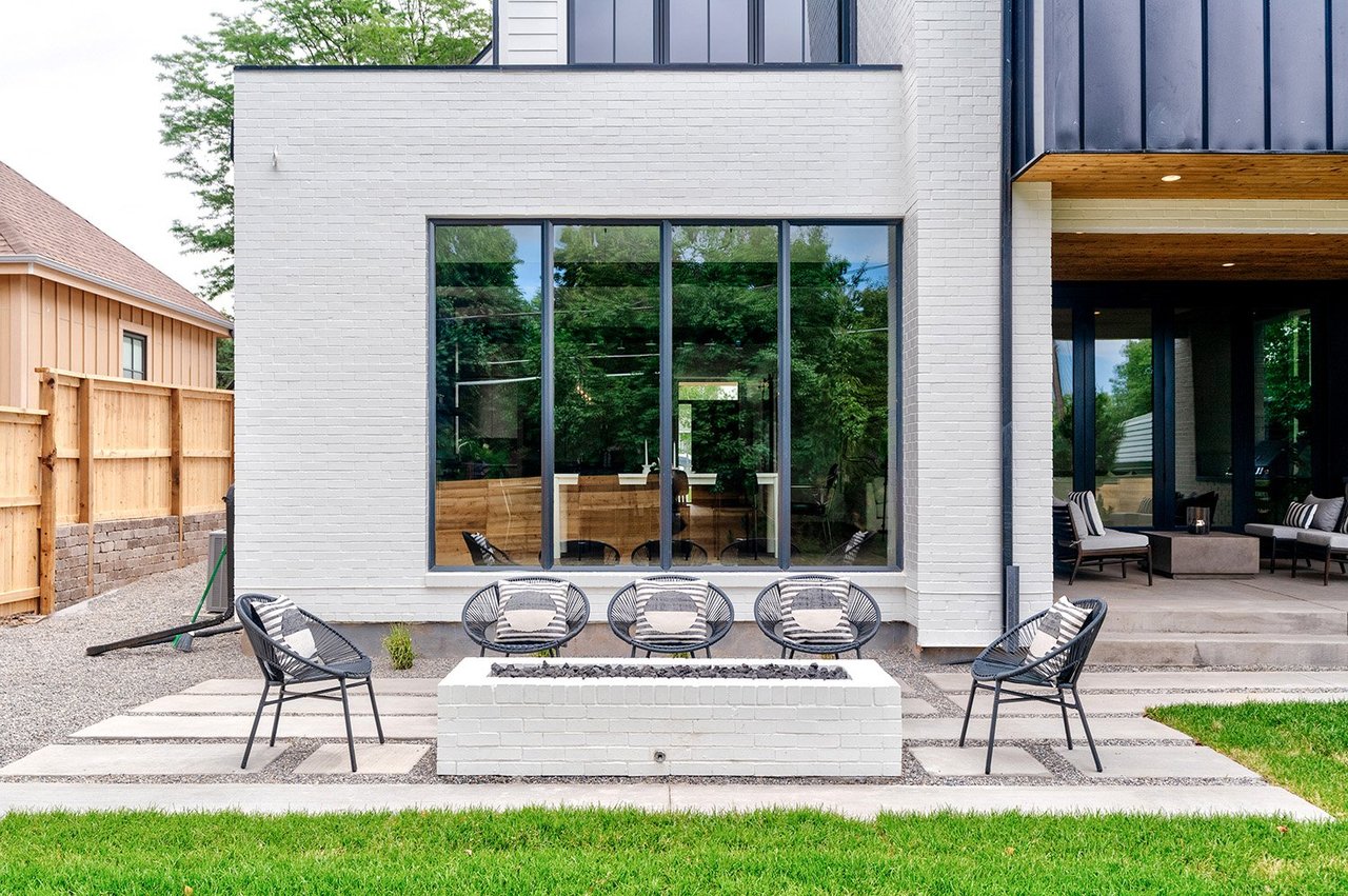  2565 S JACKSON STREET 