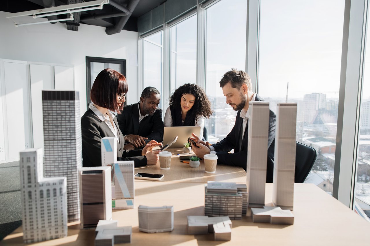 PROPERTY & ASSET MANAGEMENT CONSIDERATIONS & OWNERS ASSOCIATIONS.