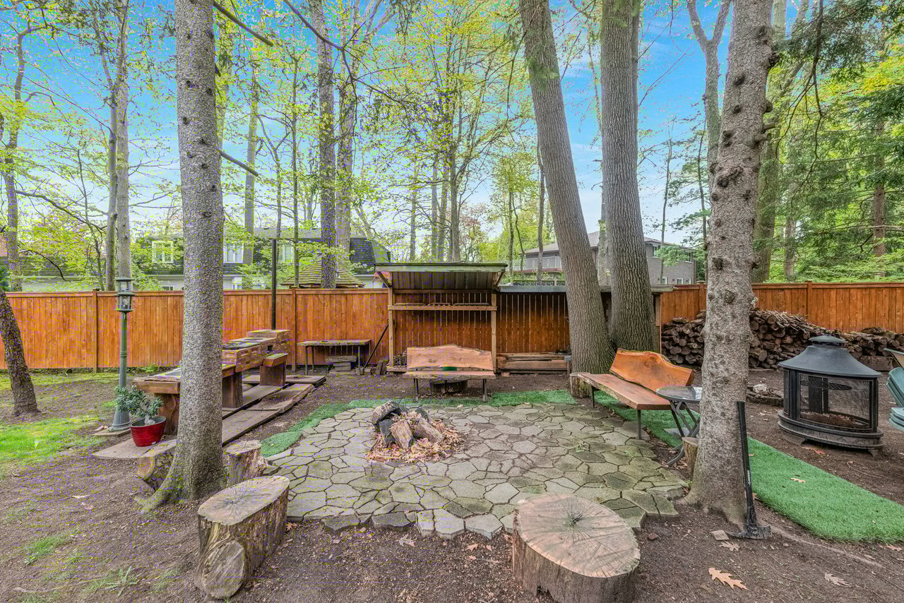 2126 Parker Dr