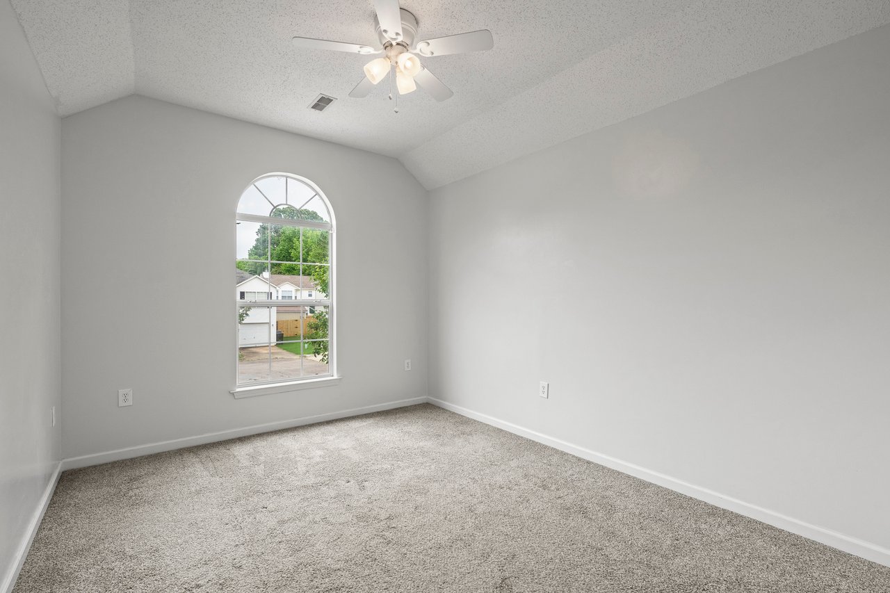 MADISON CITY SCHOOLS! 3 Beds Plus Bonus!