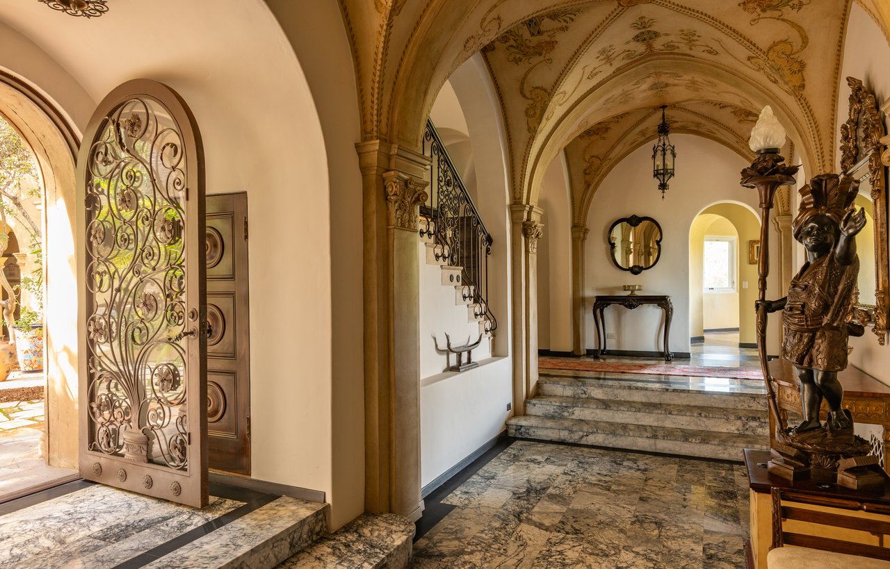 200 Fern Dr, Pasadena