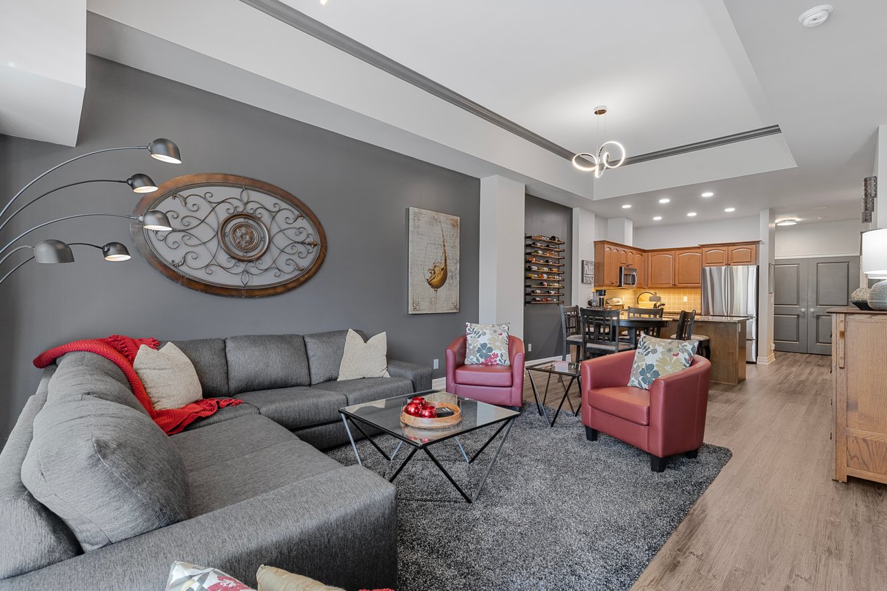 360 Pearl Street #201