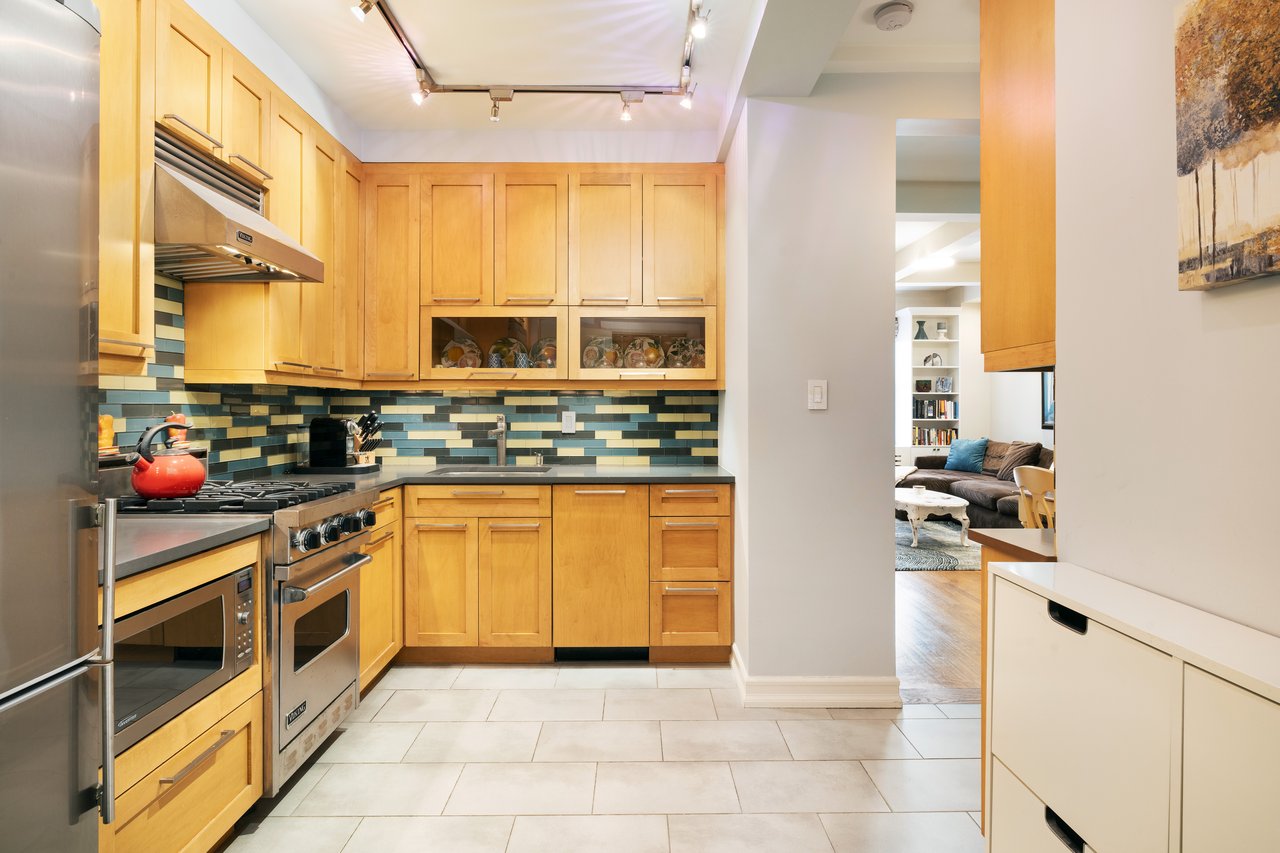 12 West 72nd Street, 12E