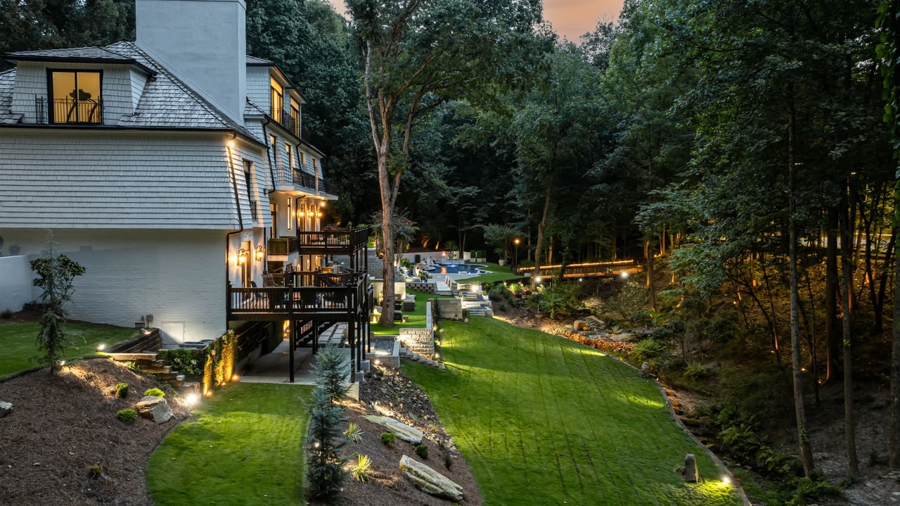 W Paces Ferry Rd
