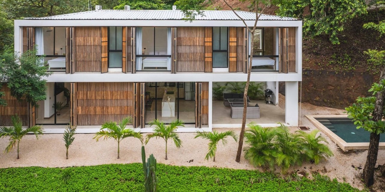Modern Jungle Home Near Conchal Beach