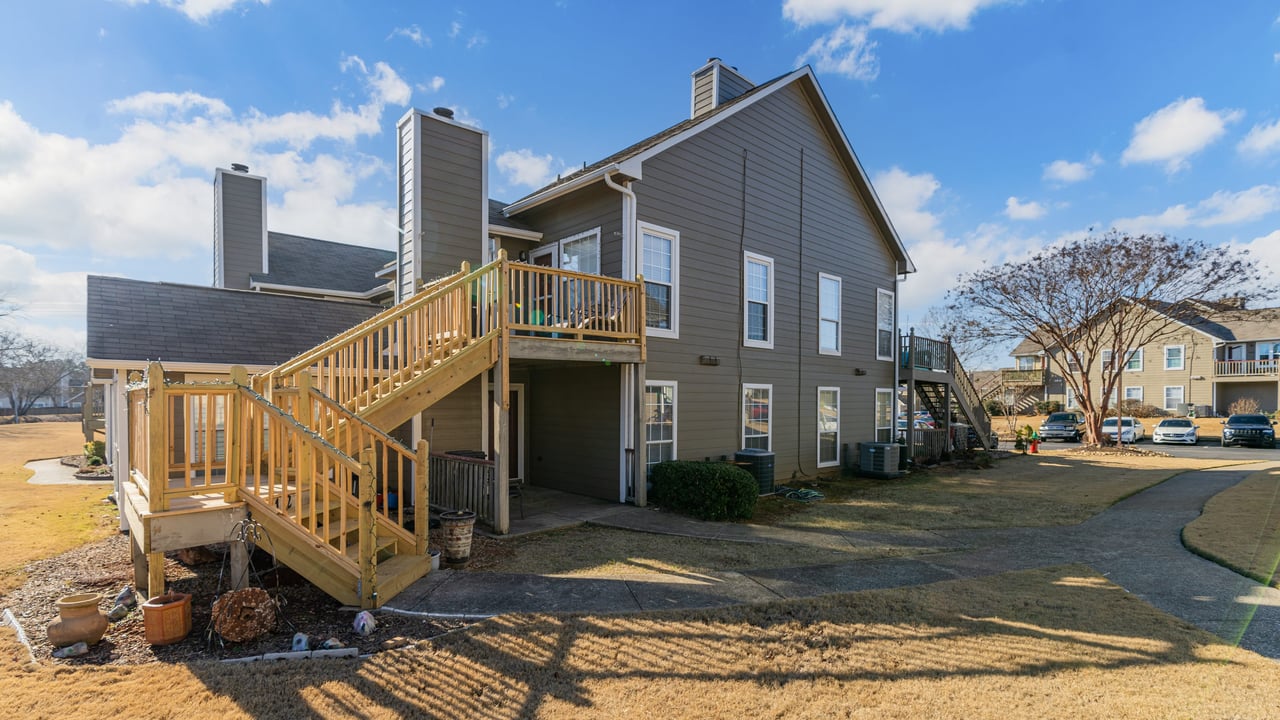 1 Bedroom Condo in Madison City!! Great Price!!