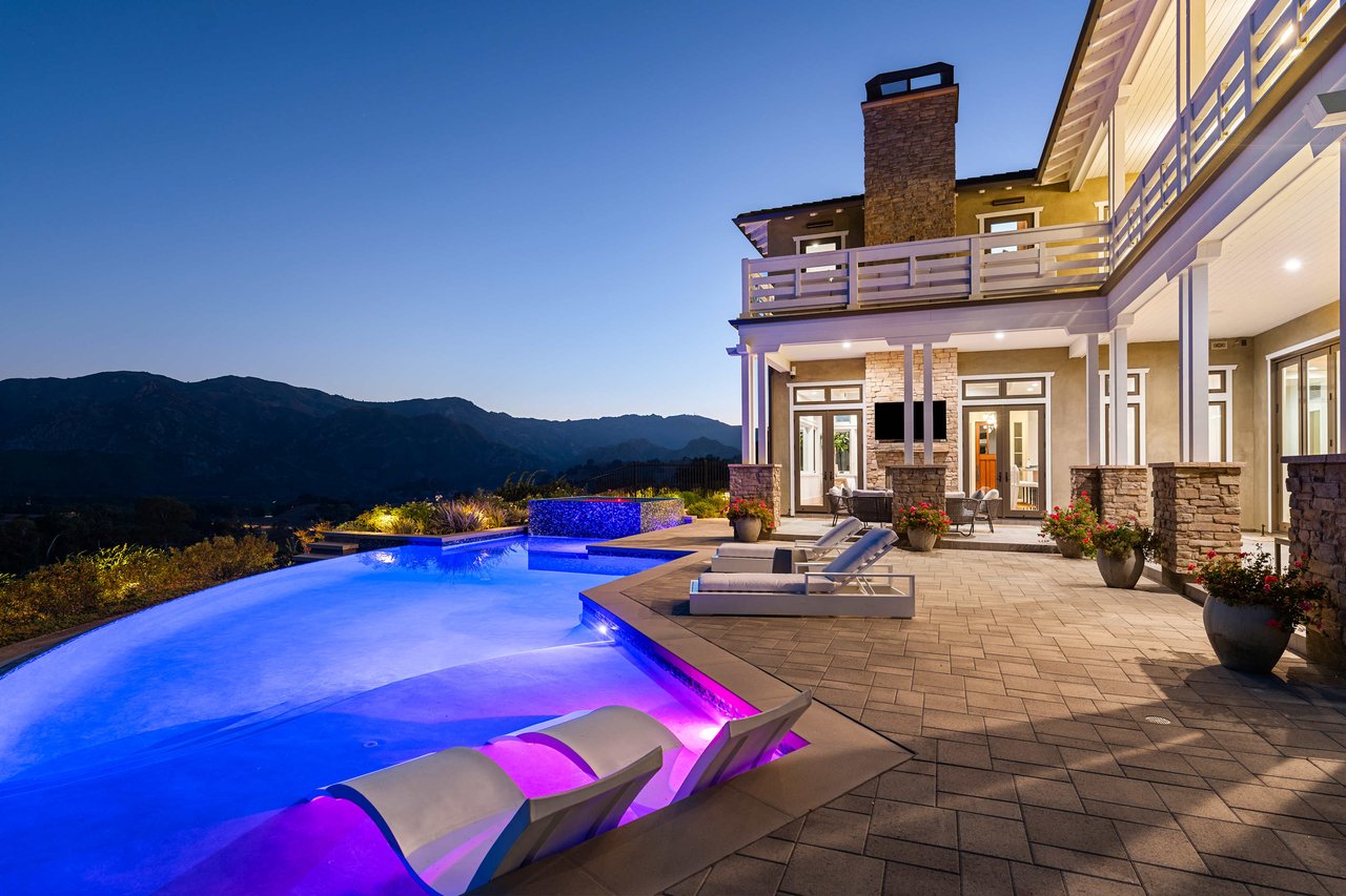 26767 Mulholland Hwy, Calabasas