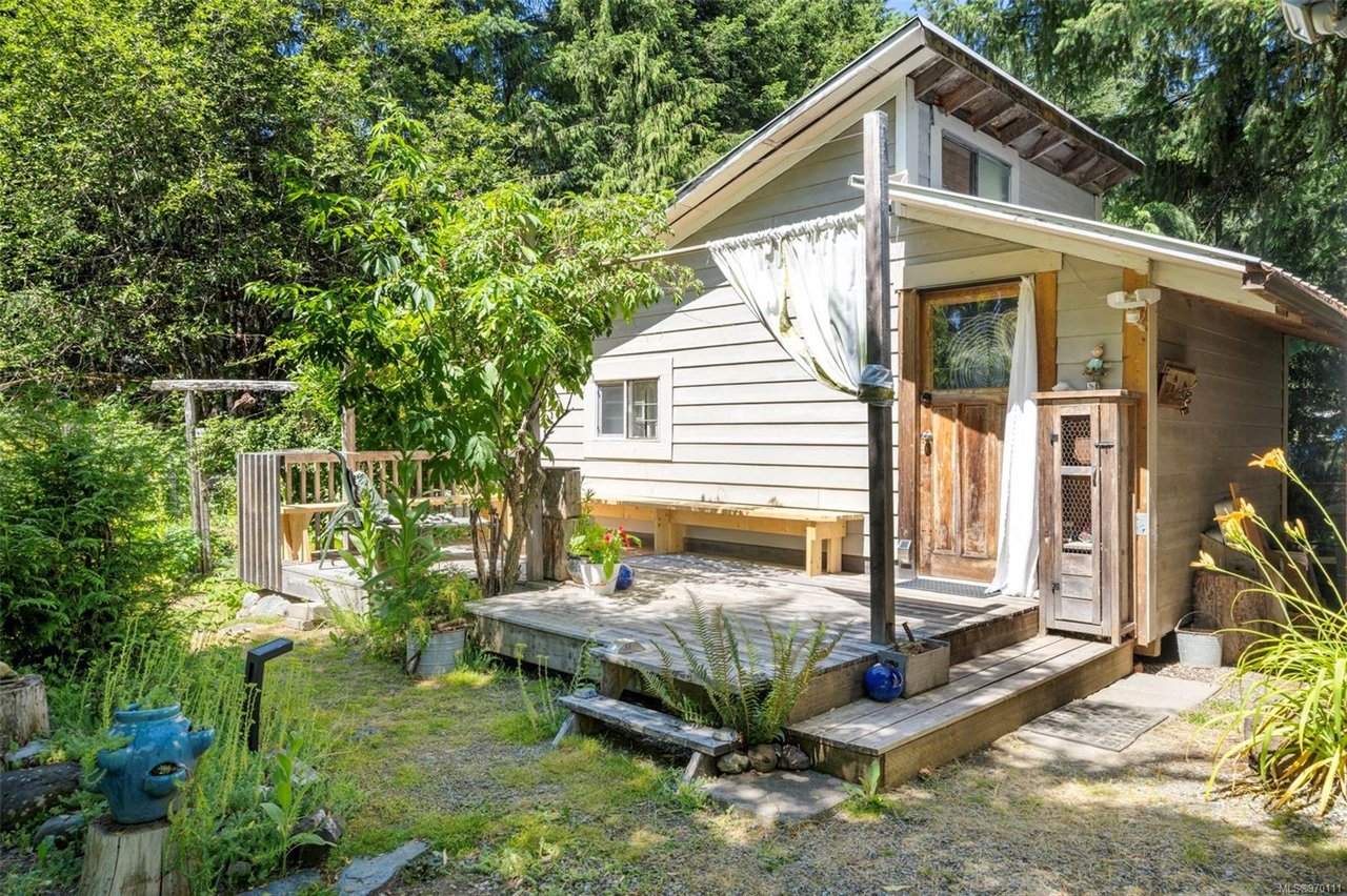 10226 South Shore Rd, Honeymoon Bay