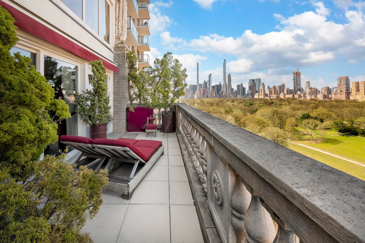 The Penthouse at 988 Fifth Avenue