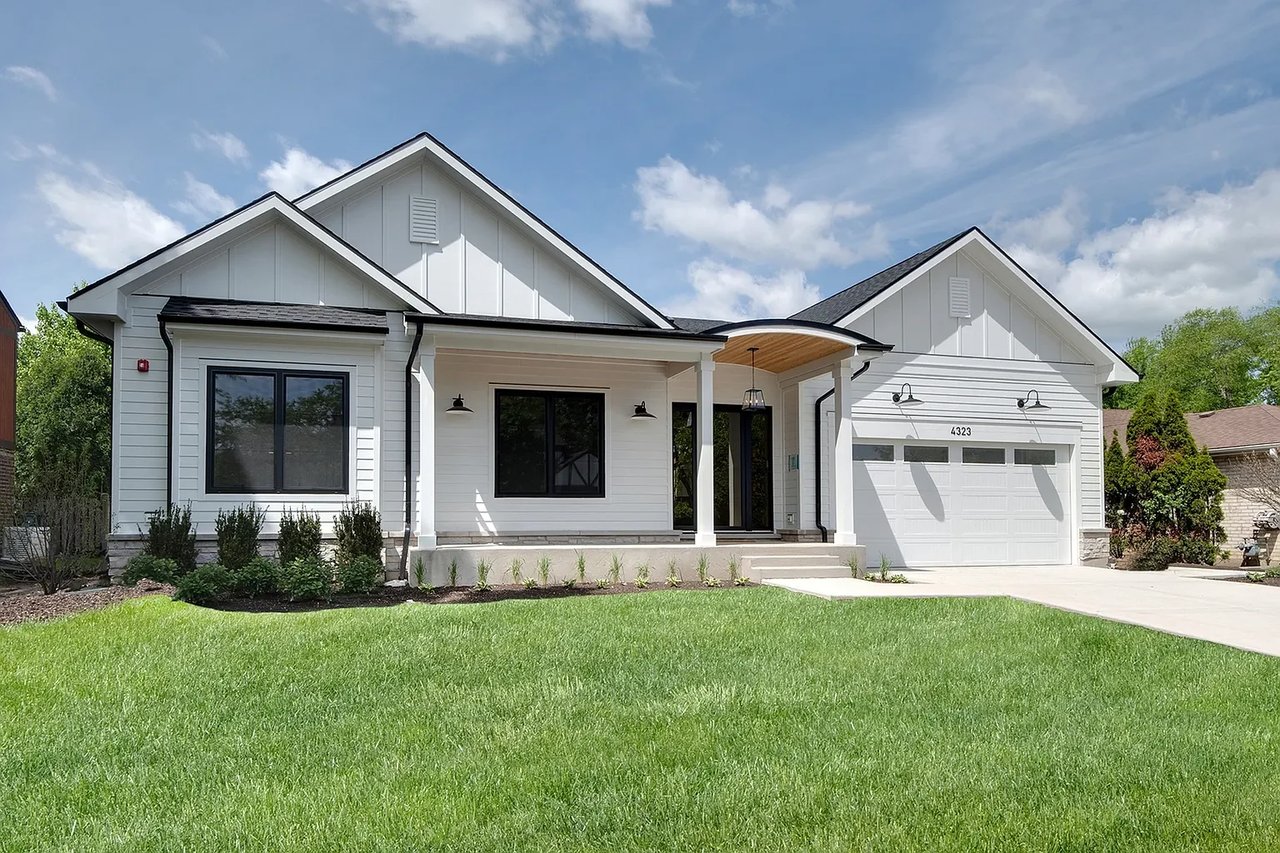 4323 Phyllis Dr