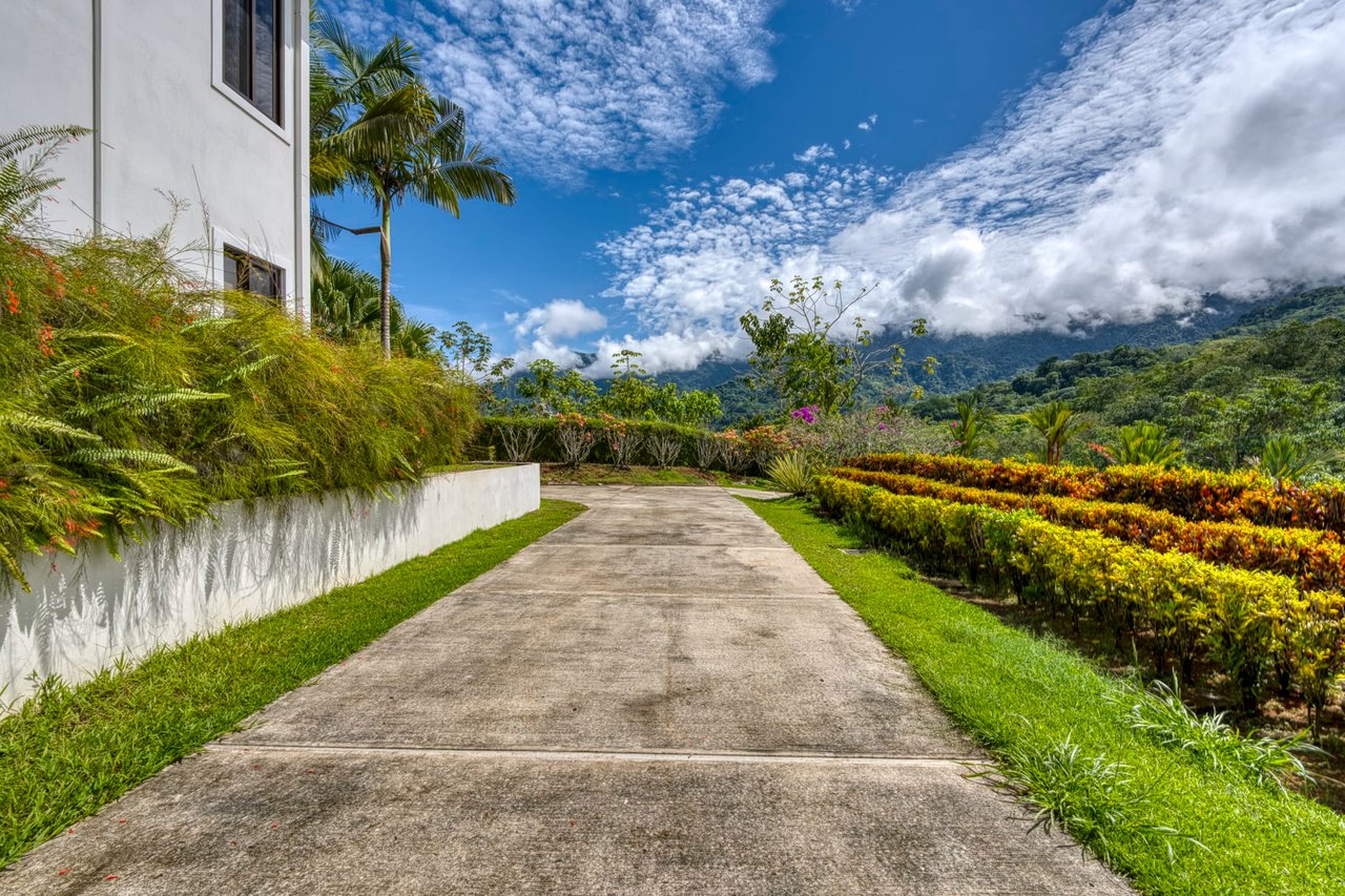 ELEGANT OJOCHAL LUXURY HOME IN PHASE 11 WITH OCEAN AND MOUNTAIN VIEWS