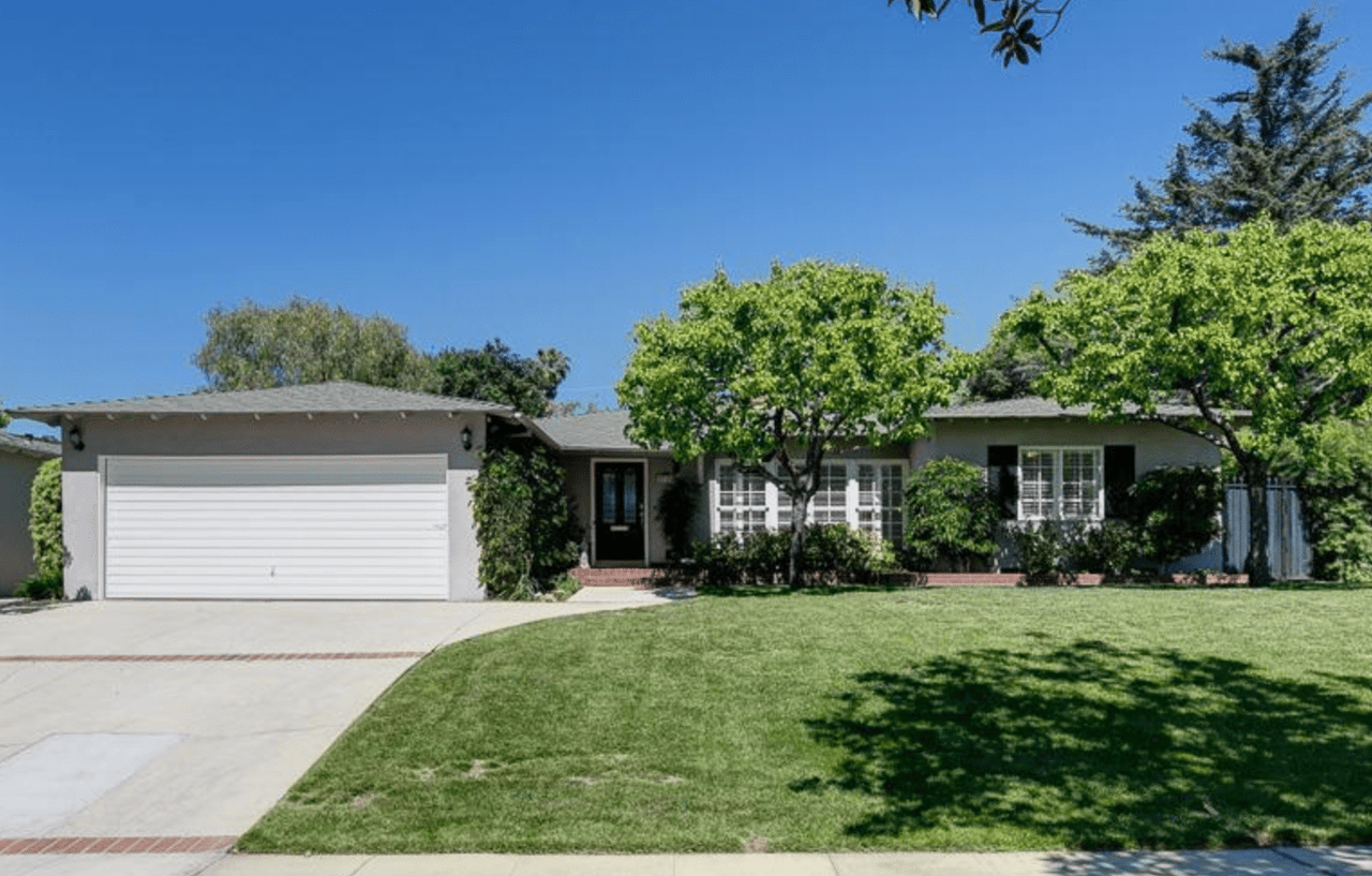  3739 Landfair Rd