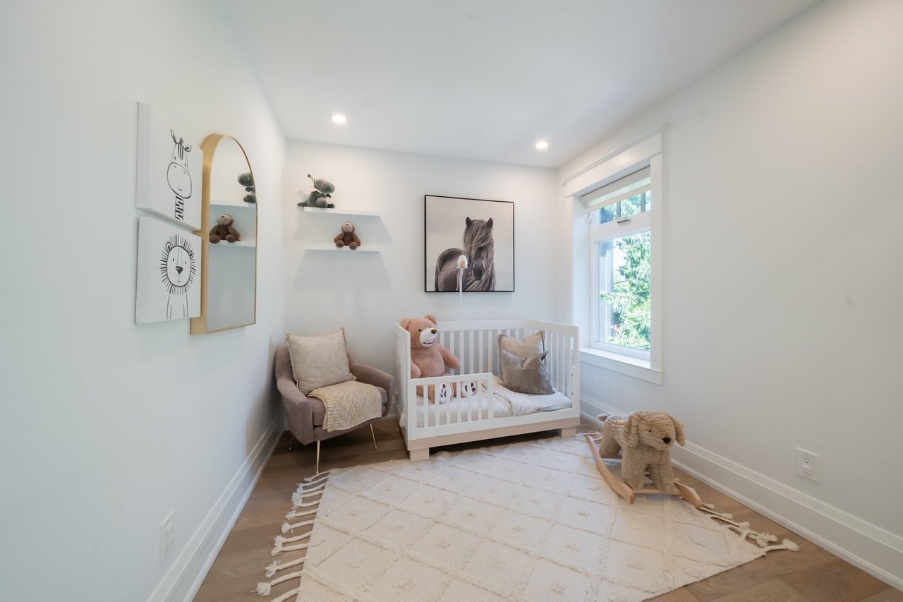 38 Richard Ave 