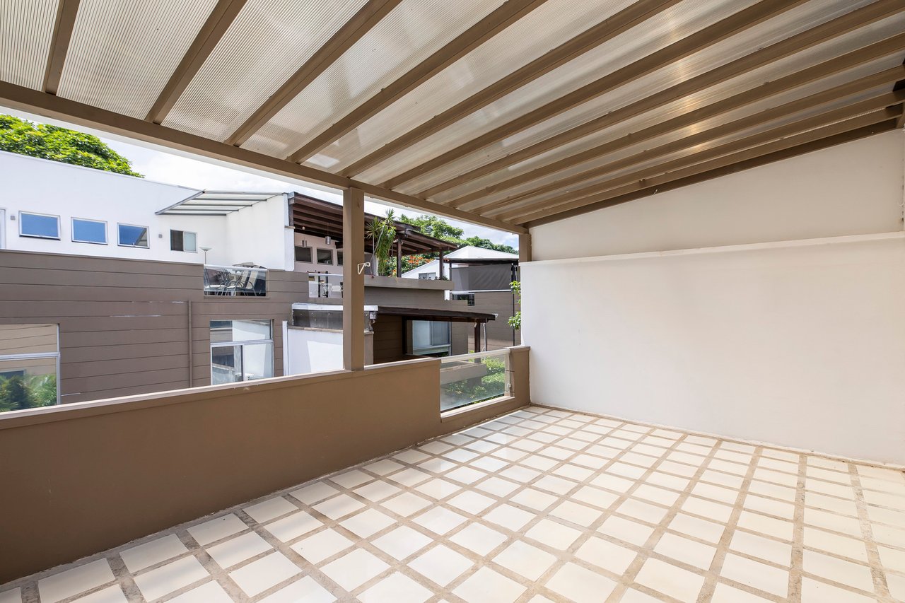 Contemporary Terrace Townhouse, Santa Ana, San Jose
