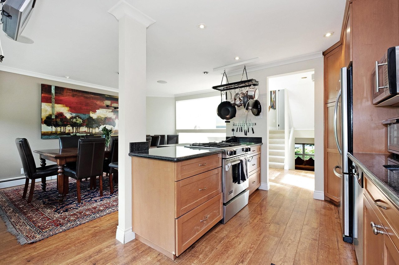 2215 W 14th Ave