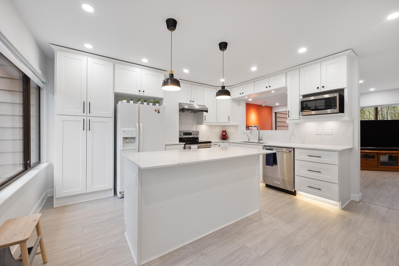 4681 Fernglen Pl