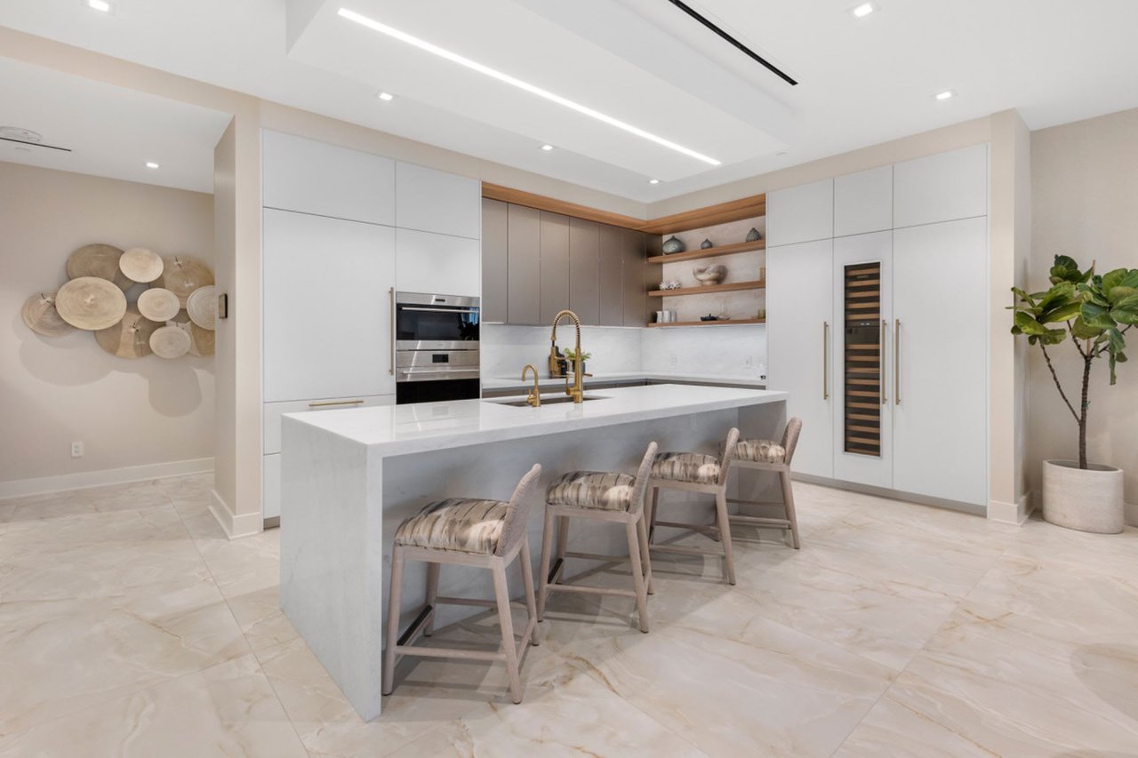 Penthouse 4 at Aqualina