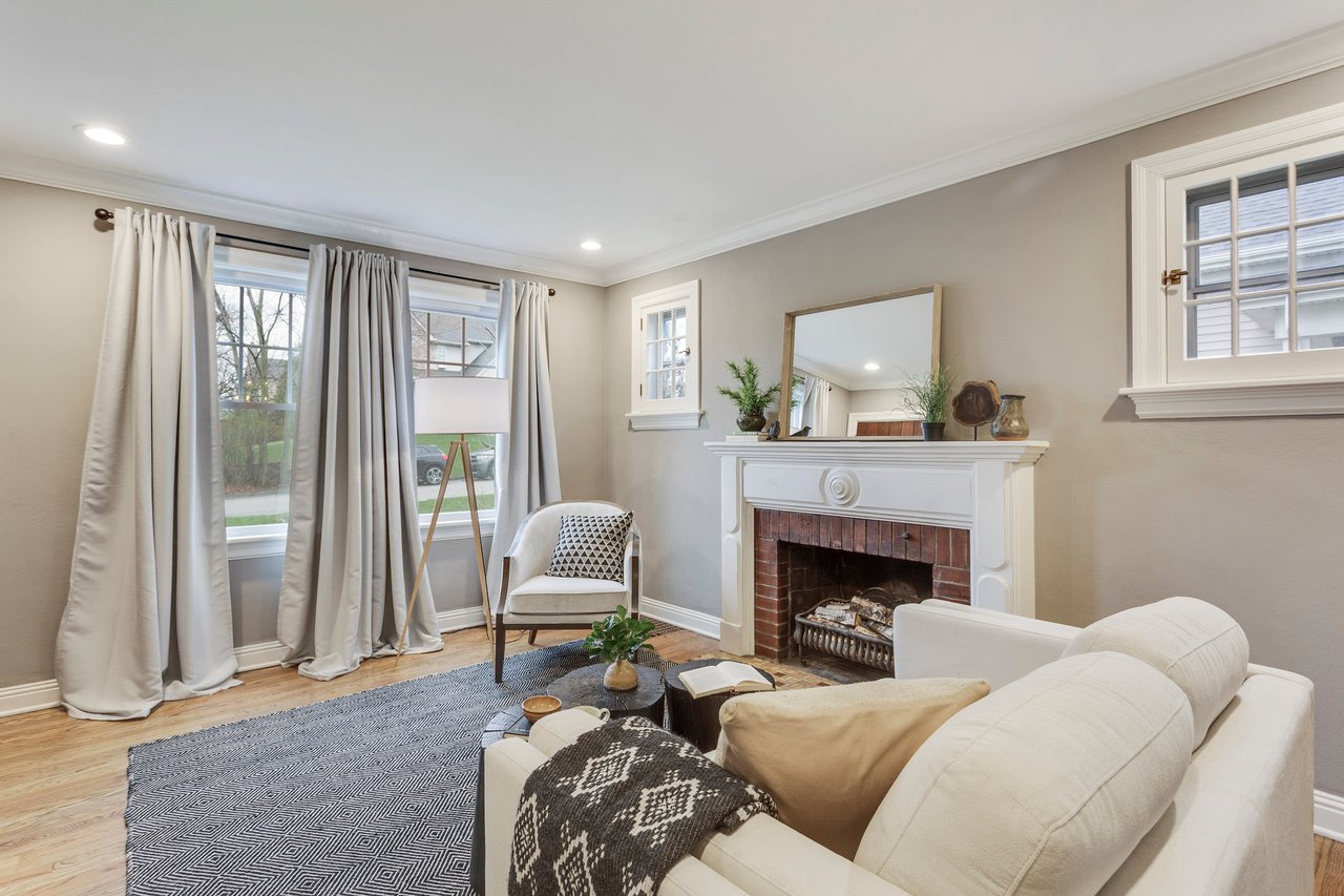 Chic Meets Functional in Des Peres