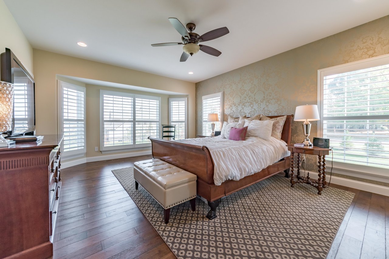 Newer Construction Minutes from Bellerive Country Club