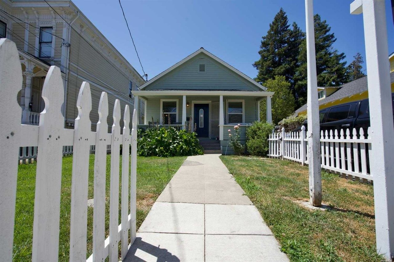535 Brown St