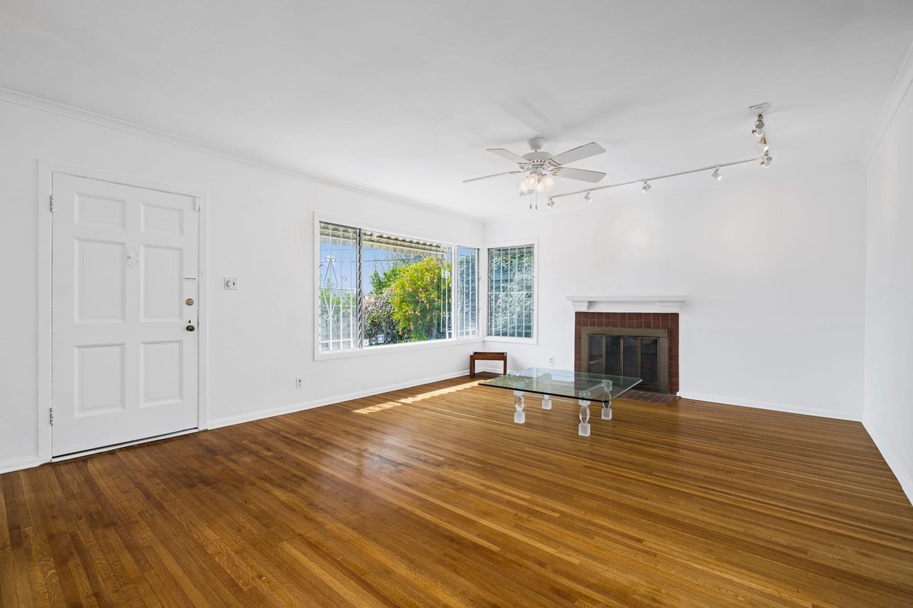 2590 Lake View Ave, Silverlake