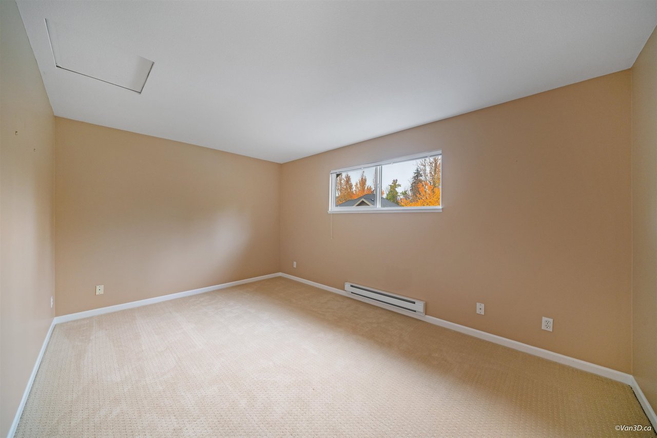 8-15168 22 Ave