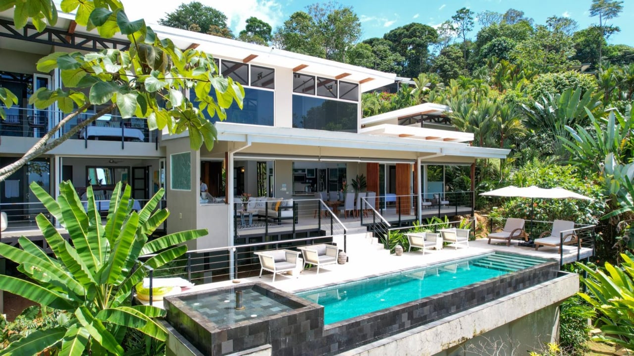 Balinese Style Oceanview Villa, Uvita, Puntarenas