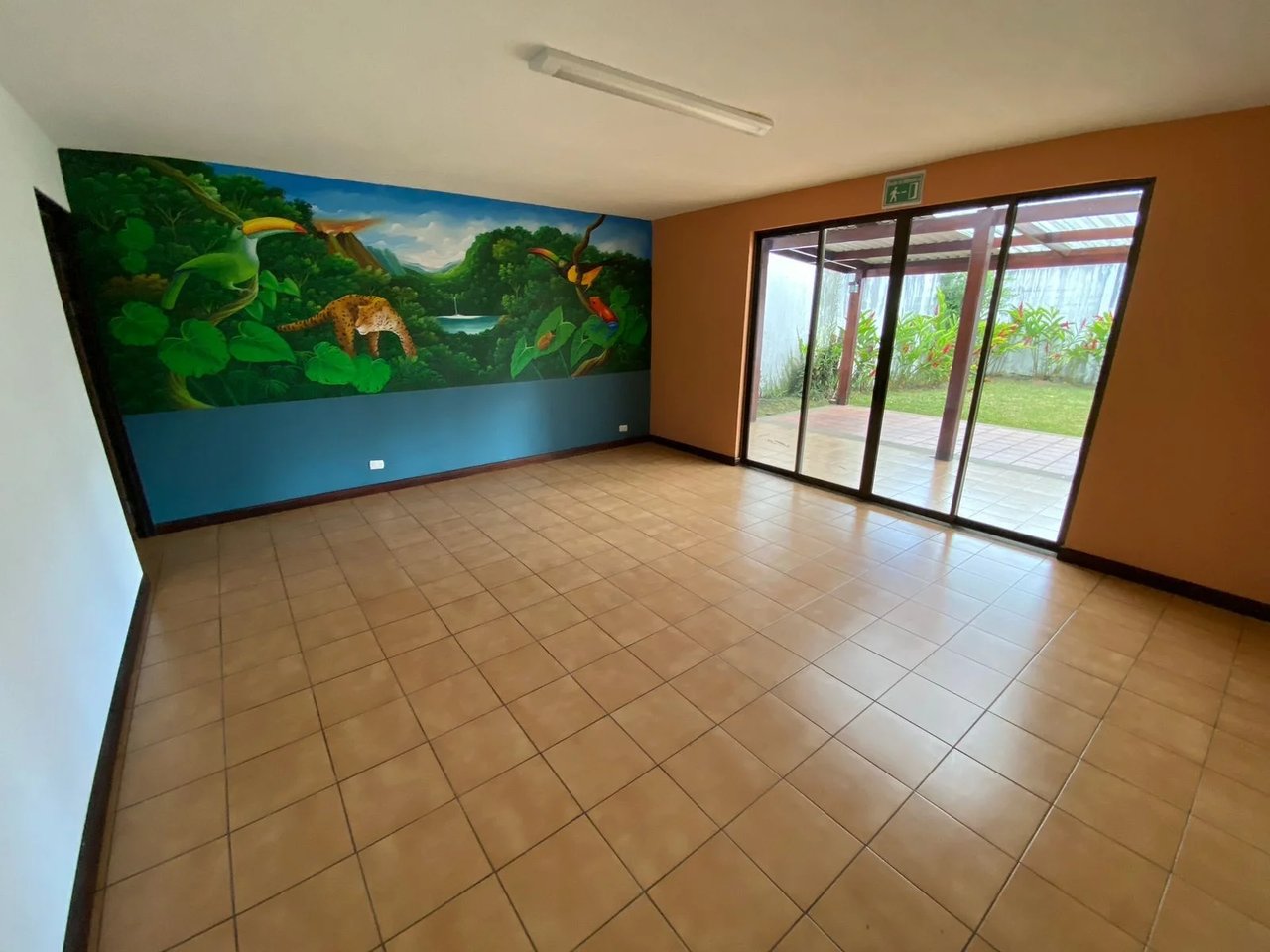 Versatile Mixed Use Estate, Curridabat, San Jose