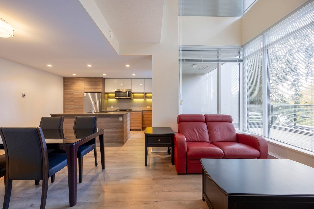 112-8850 University Cres