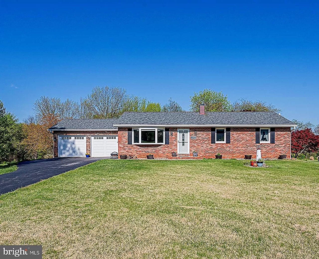 110 HERITAGE LANE