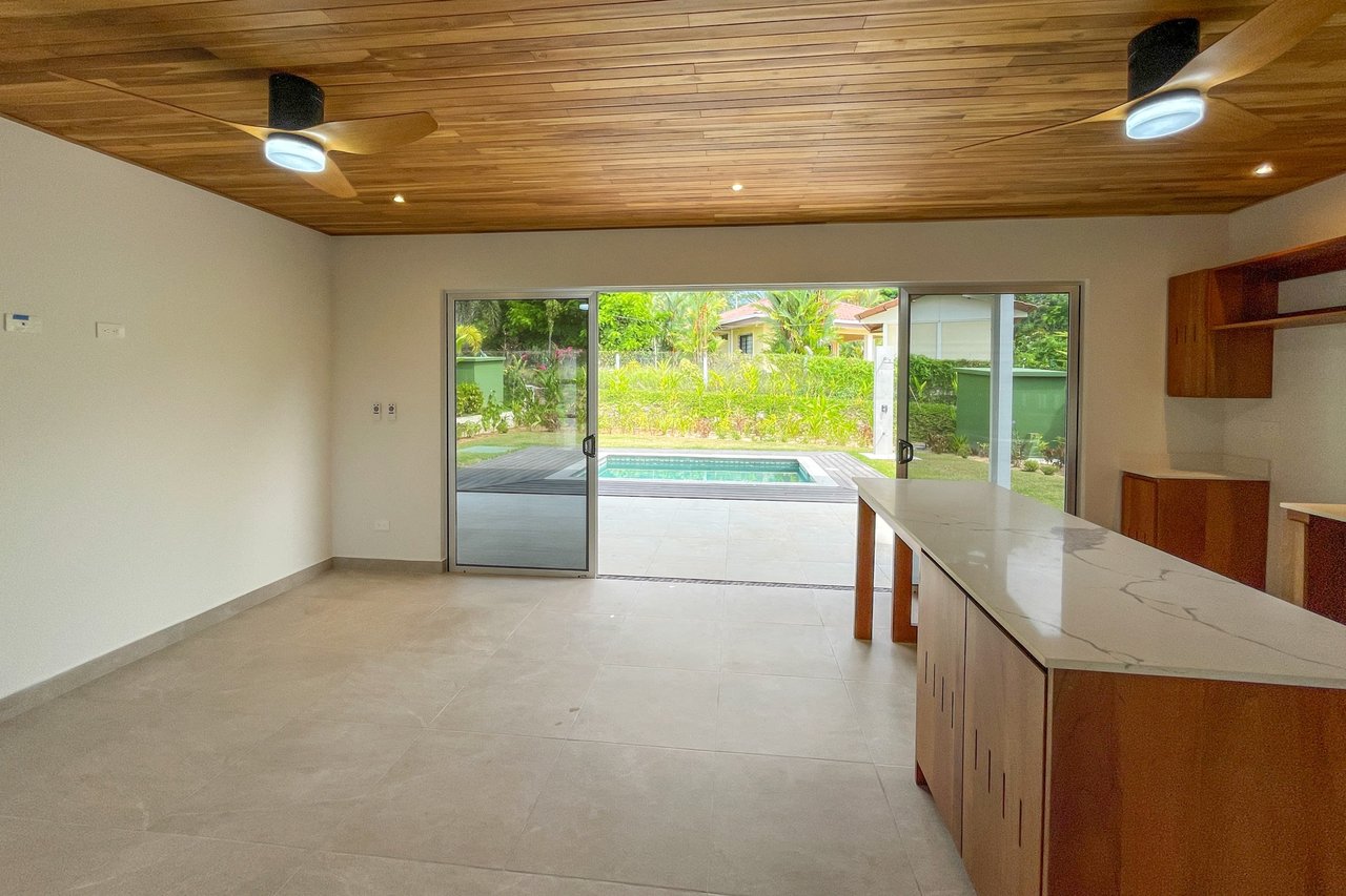 Low-Maintenance 3-Bedroom Villa With Pool & Peaceful Terraza On Calle Buganvillea In Ojochal Costa Rica