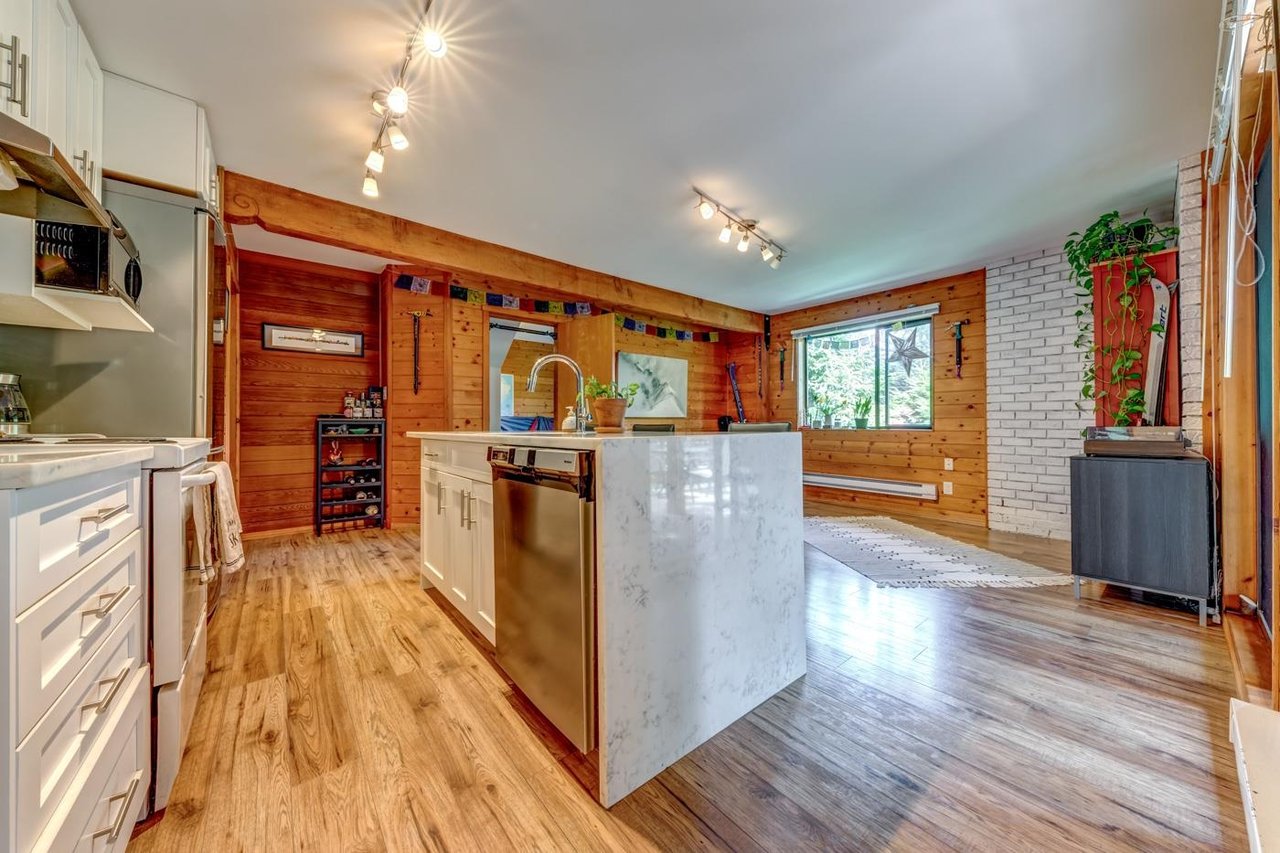8248 Alpine Wy