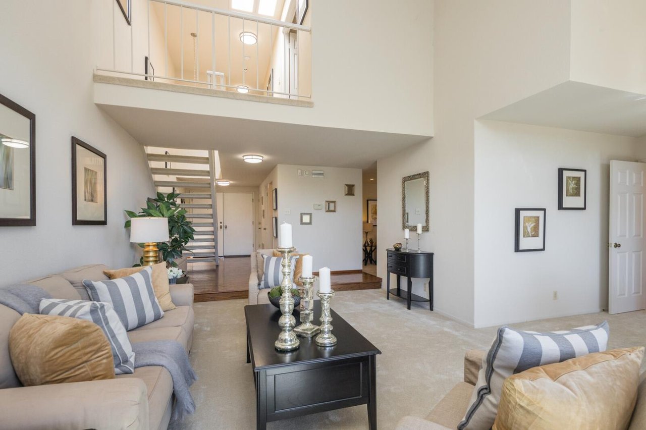 1669 Toyon Court