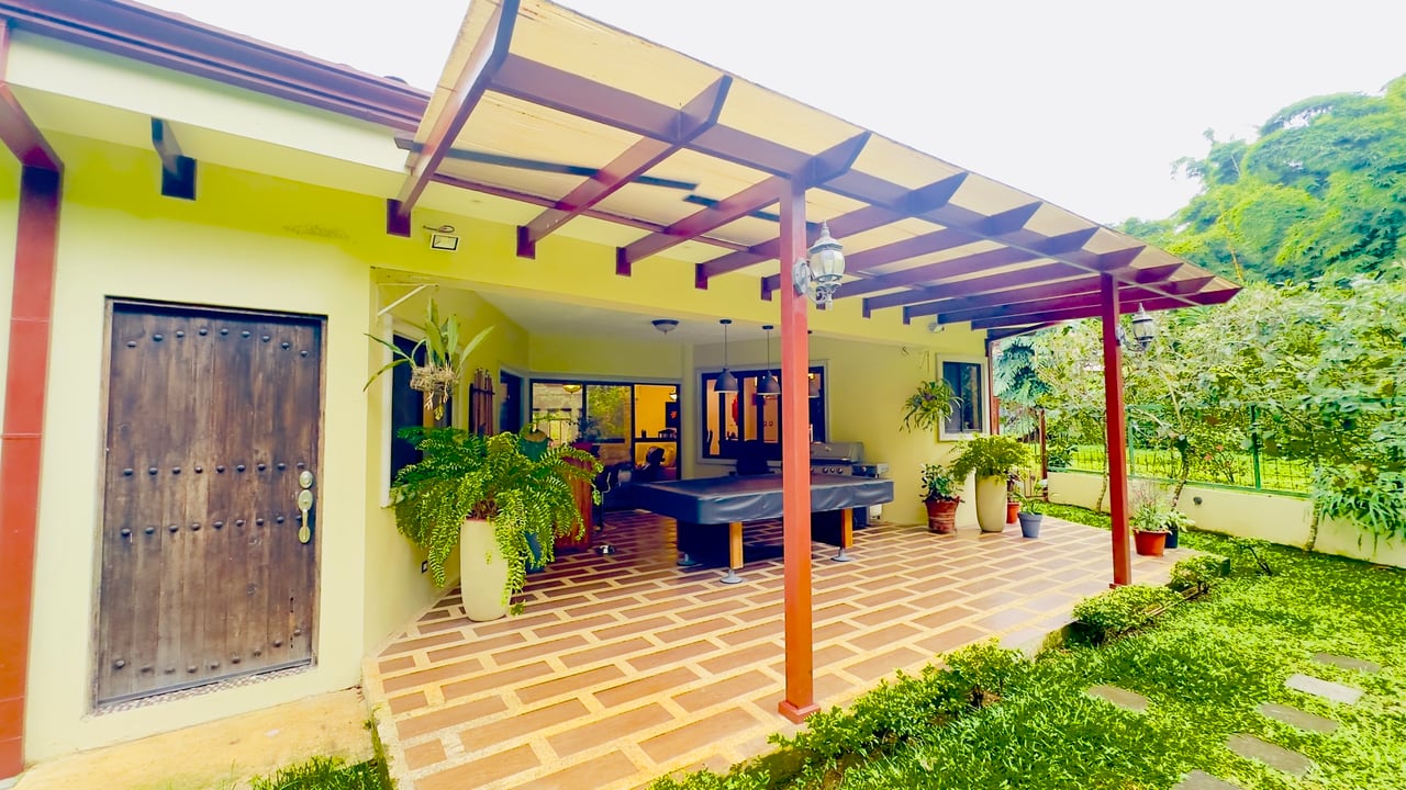 Single Story Gated Residence, Curridabat, San Jose