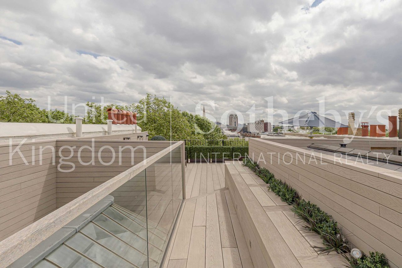 Eaton Square Penthouse 