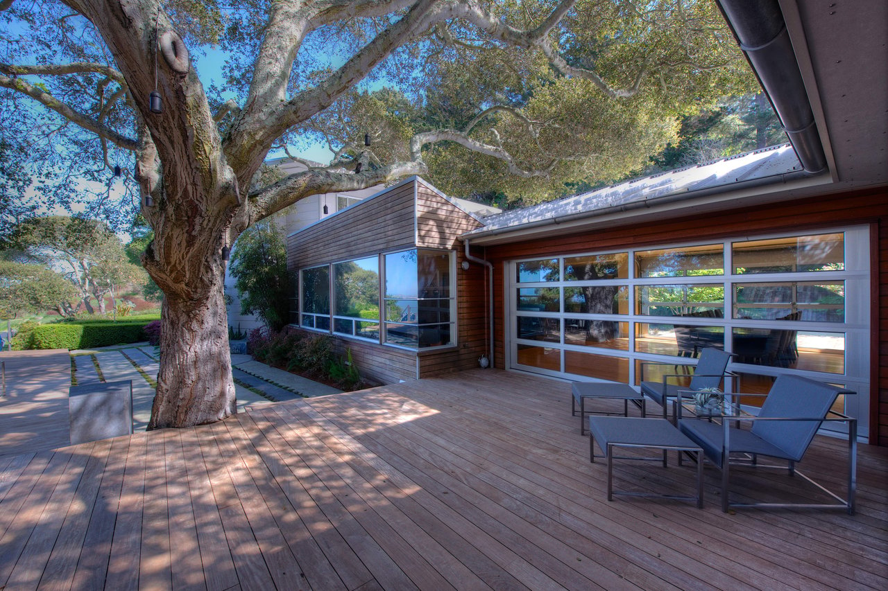 Tiburon's Award-Winning Modern Masterpiece-       Represented Seller